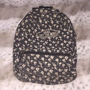 Vans floral backpack🌼